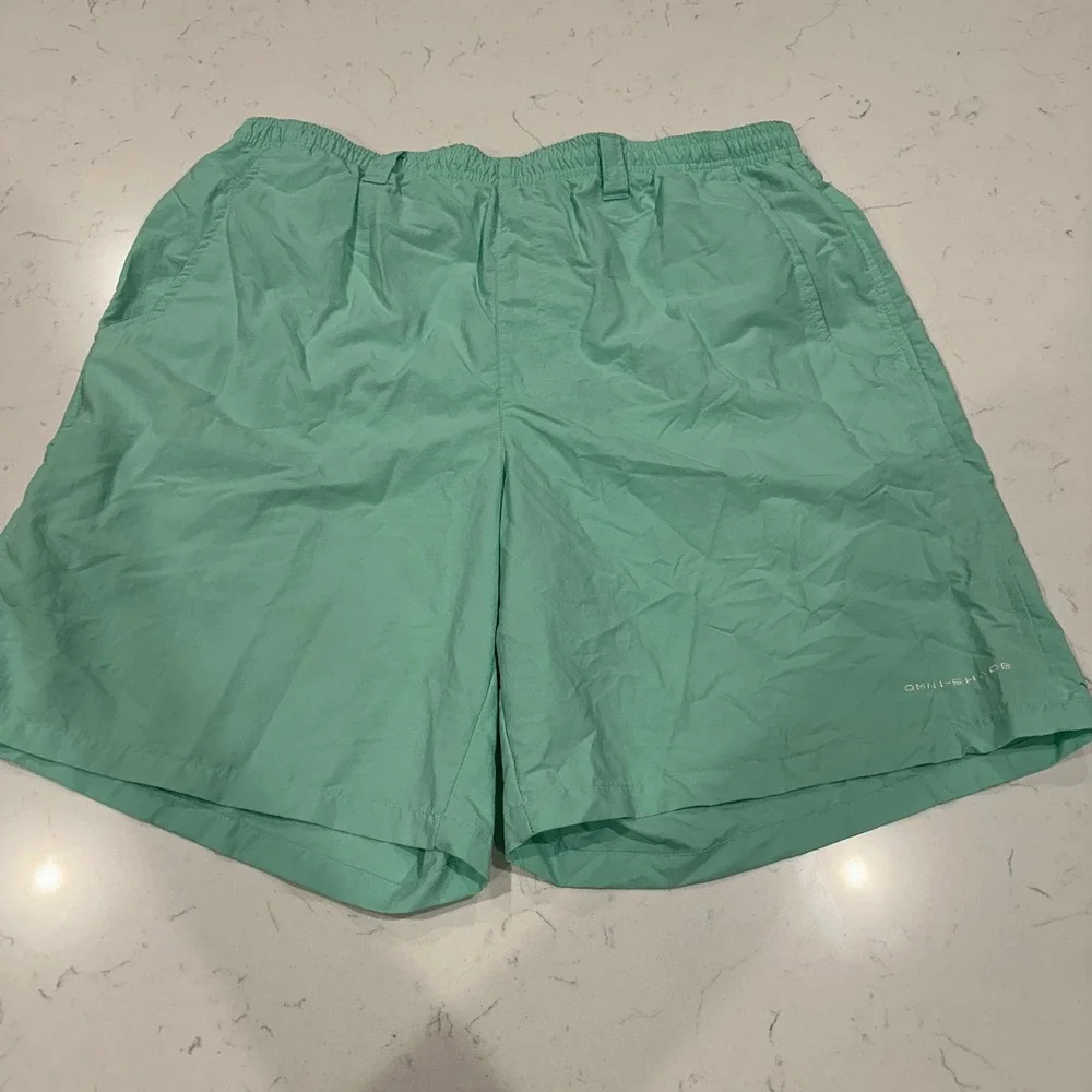 Columbia PFG Backcast III Water Shorts Mens Large Mint Green FM4009 Omni-Shade